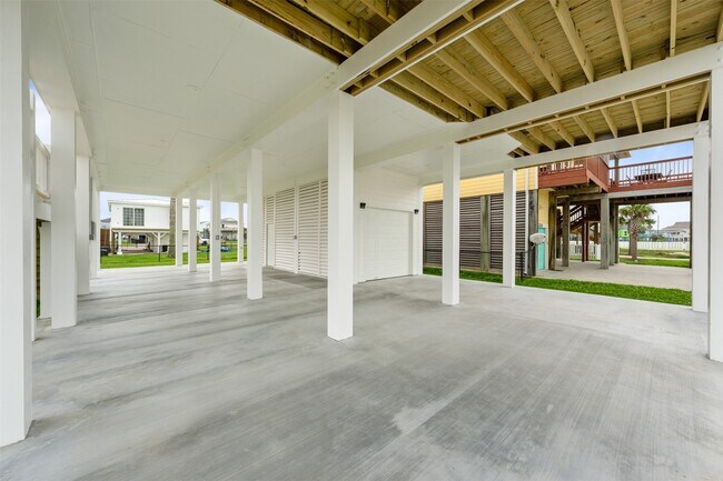 Photo - 23107 Miramar Dr
