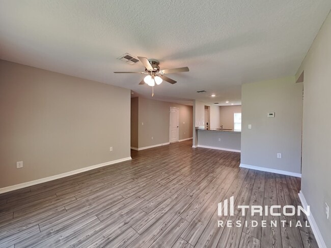 Photo - 42 Rickenbacker Dr