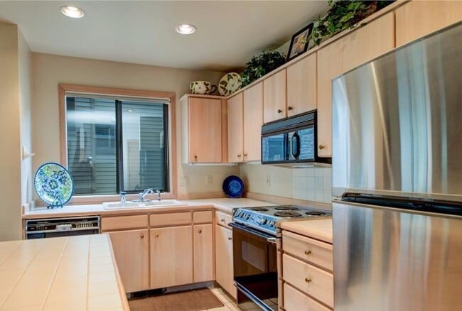 Photo - Fully Furnished Eaglewood Condo in Sunriver – Pool, Golf & Trails at Your Doorstep