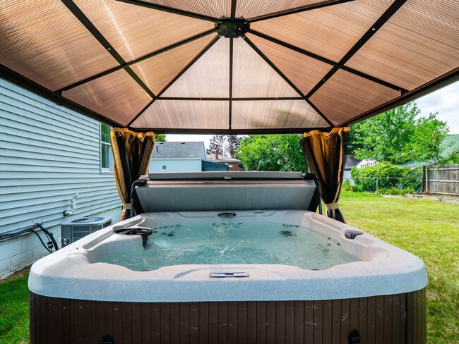 Photo - 1906 N Leavitt Rd Unidad ID1061070P