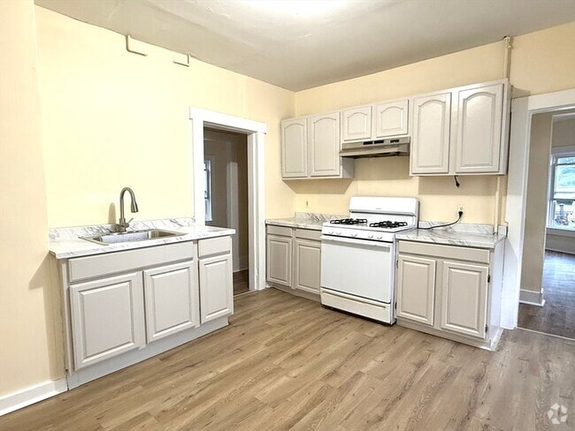 Building Photo - 124 Kendall St Unit 1 Rental