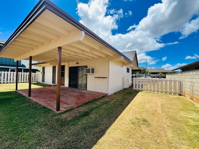 Photo - 3 Bedroom, 2 Bathroom with Carport (Mililani)