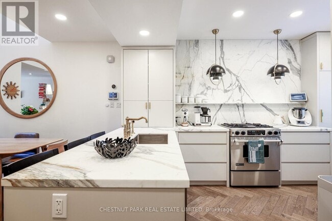 Photo - 27 Gibson Ave