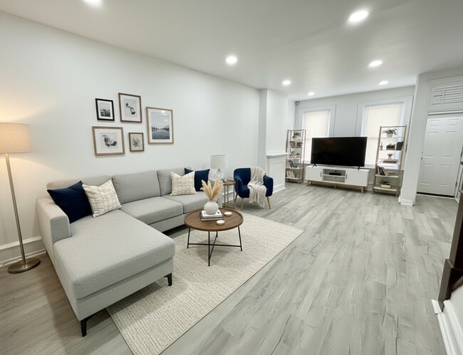 Photo - 2554 N Sartain St