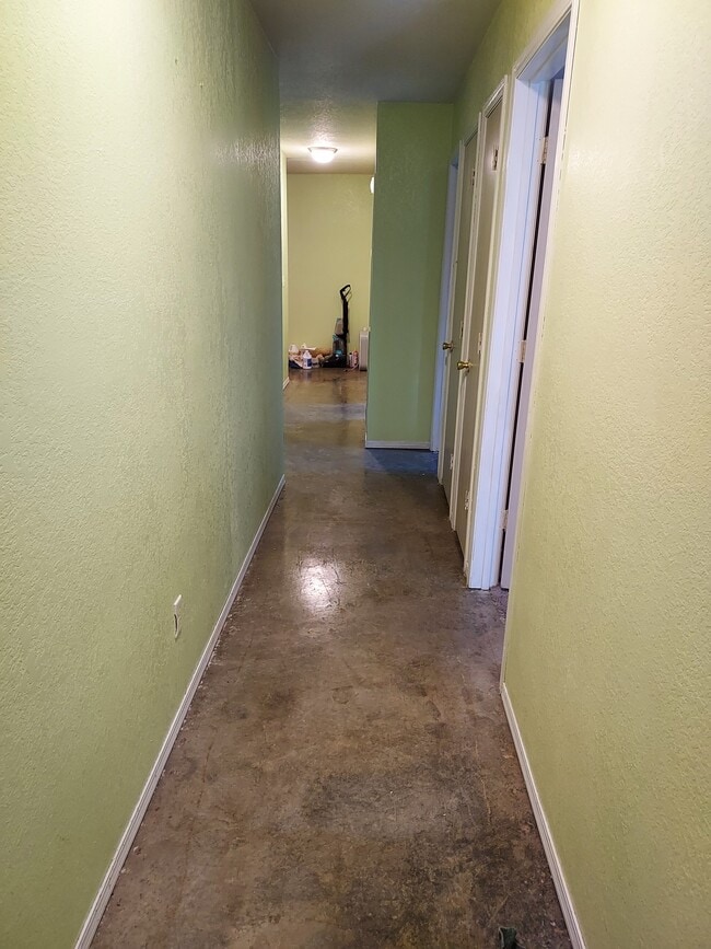 Building Photo - 204 Killdeer Dr Unit 204