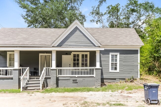 Building Photo - 731 Williams St Unit A