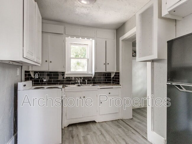 Photo - 4407 N Military Ave