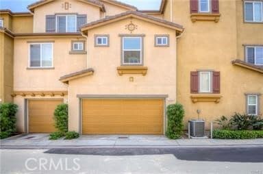 Photo - 22919 Mariposa Ave