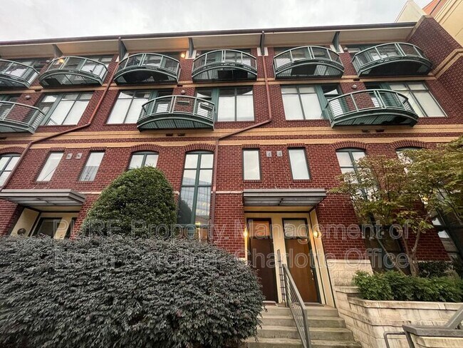 Photo - 115 E Park Ave Unit 111