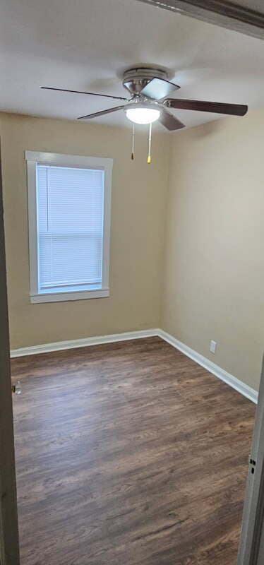 Photo - 1457 W 29th St