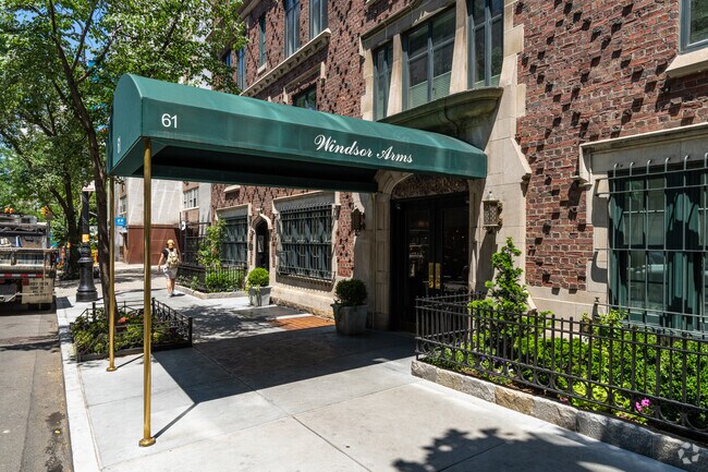 Photo - Windsor Arms