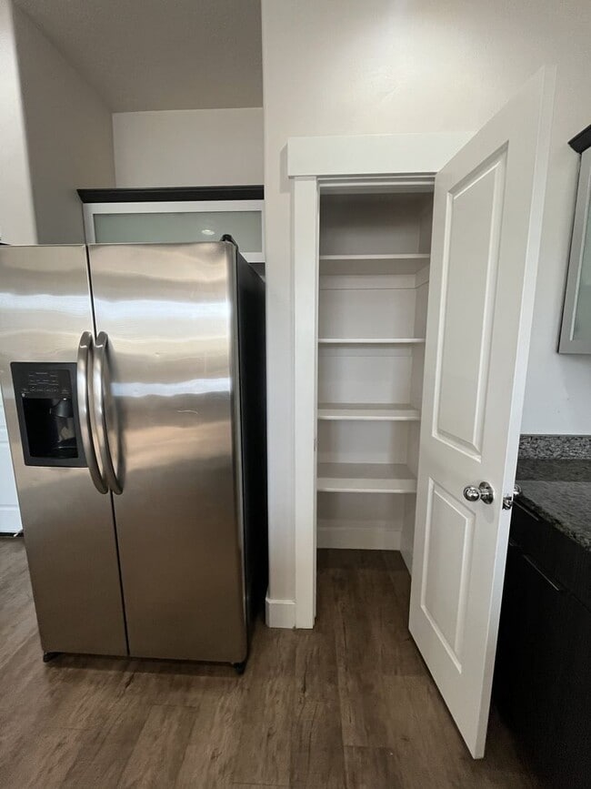 Photo - Pre-Lease for 2 WEEKS FREE- 3 Bed, 2.5 Bath Townhome in Pleasant Grove