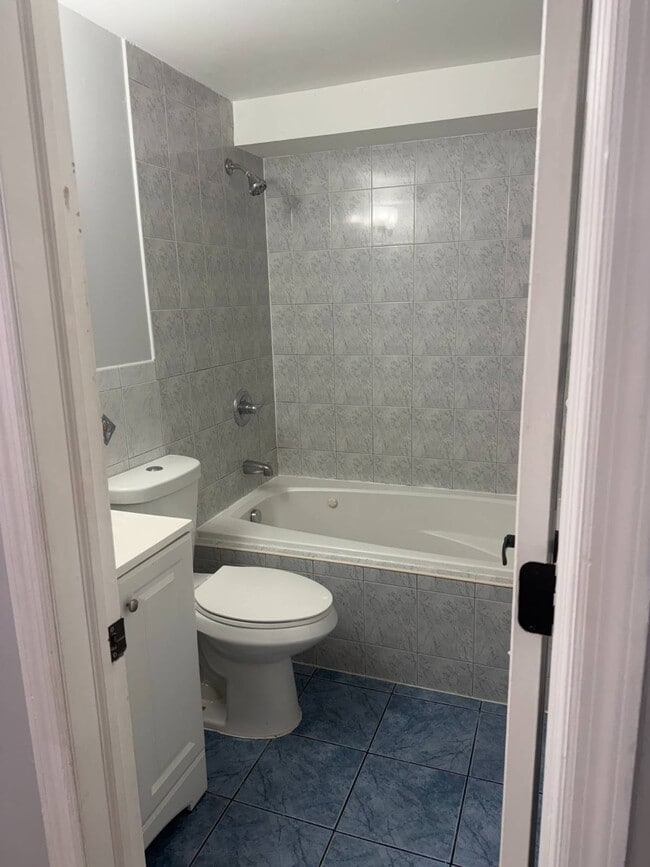 Photo - 132-11-132-11 11th Ave