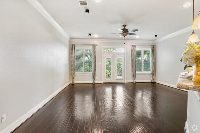 Building Photo - 5720 Kiam St Rental