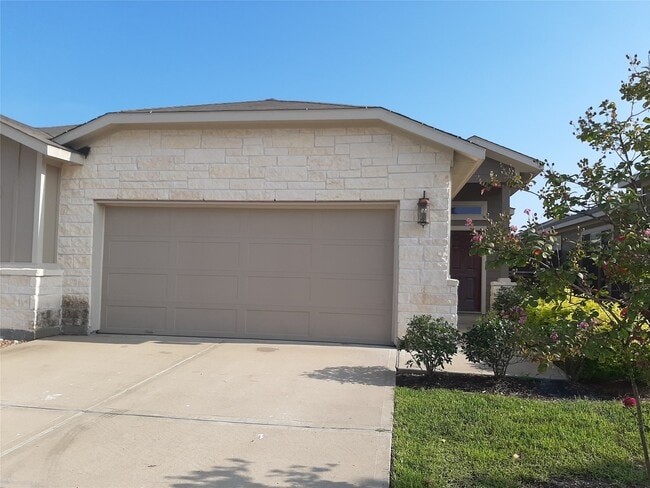 Building Photo - 9812 Grosbeak Ln Rental