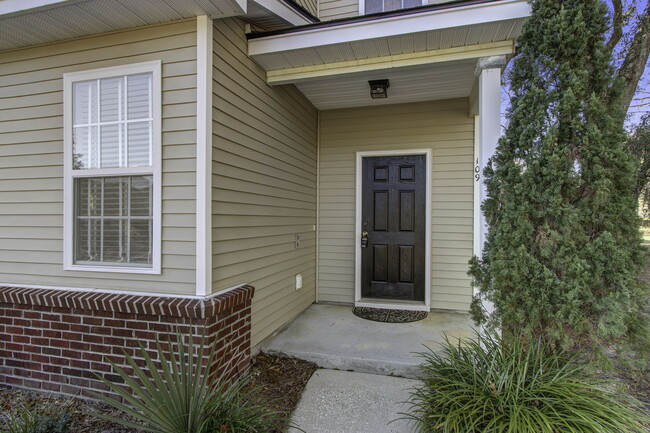 Photo - 109 Woodward Rd