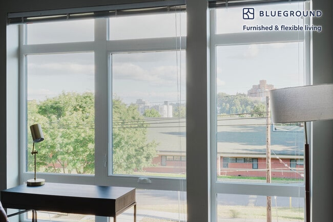 Photo - 104 12th Ave Unidad SI FL3-ID747