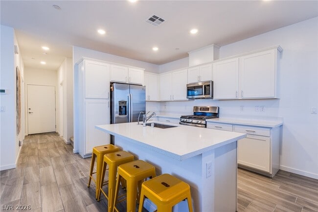 Photo - 145 Aqua Cmns