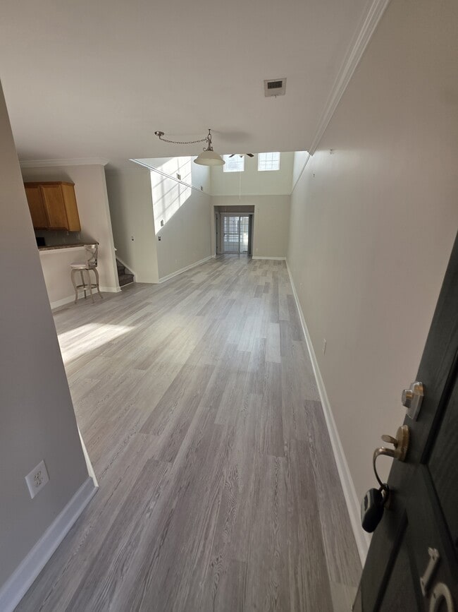 Photo - 1041 Fairway Ln