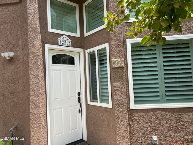 255 N Skyline Dr