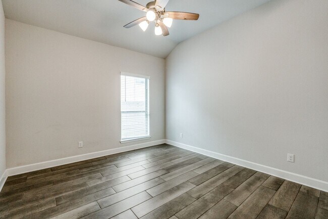 Photo - Beautiful 4 BR/3.5 bath single-story home ...