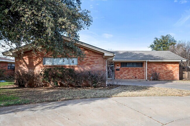 Photo - Fully Furnished Rental!!