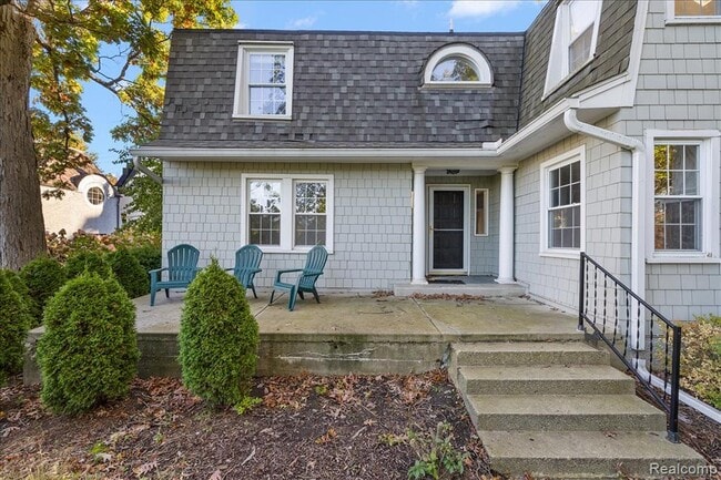 Photo - 564 Brookside Ave