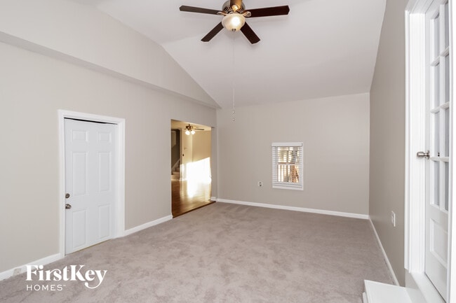 Photo - 3224 Chisholm Trail SW