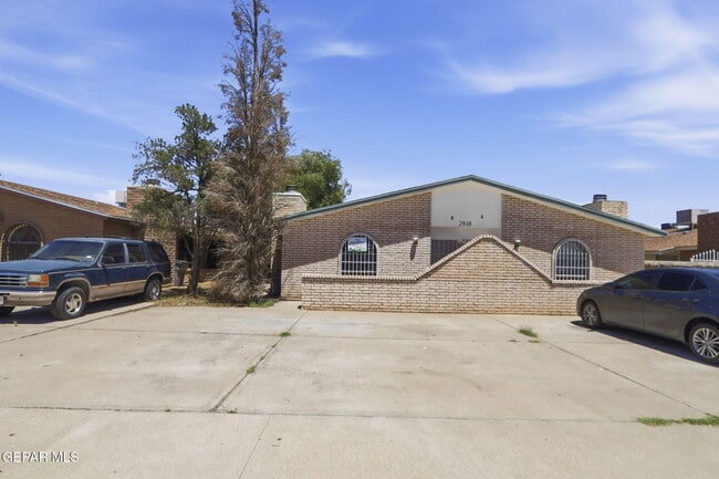 Photo - 2918 E Glen Dr