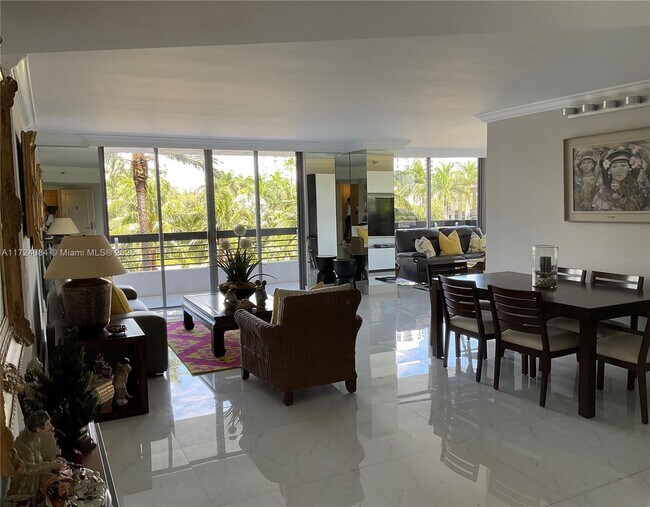 Photo - 19101 NE 36th Pl Unidad 407