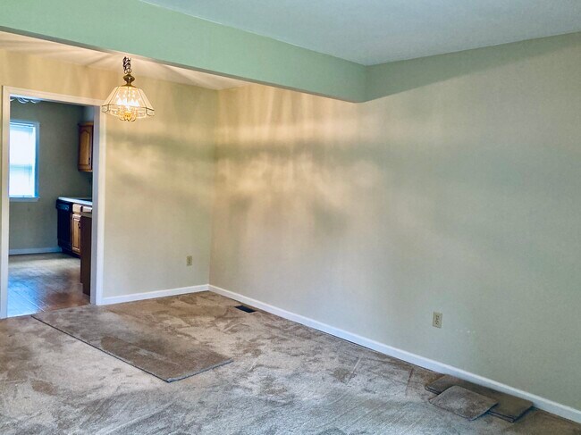 Photo - 209 W Hamilton Ave