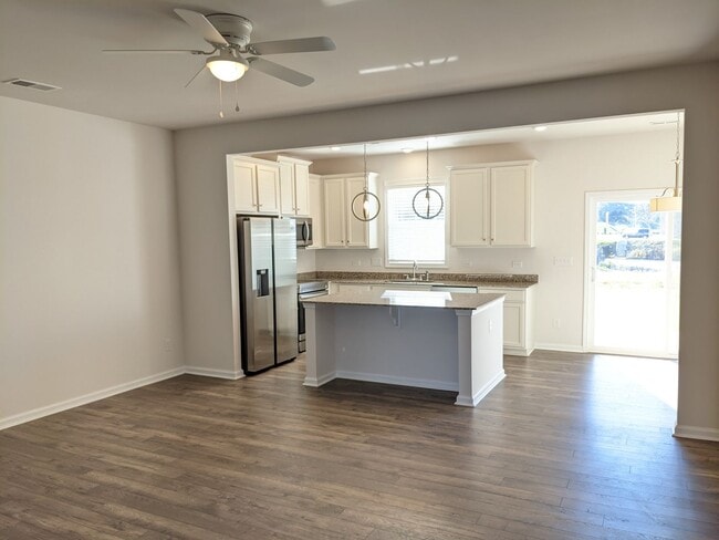Photo - 3 Bedroom Townhome Sherrill's Ford