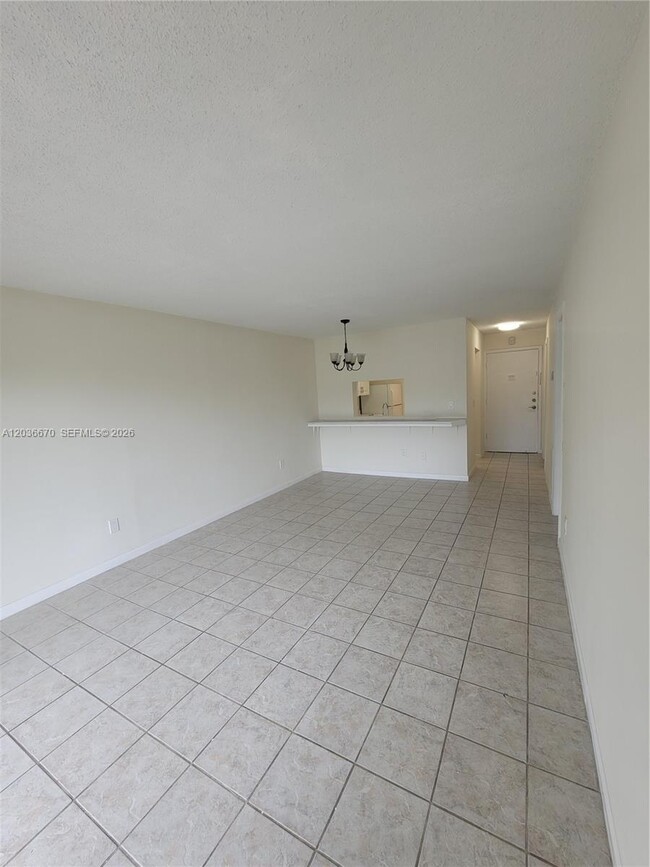Photo - 2800 NW 56th Ave Unidad E401