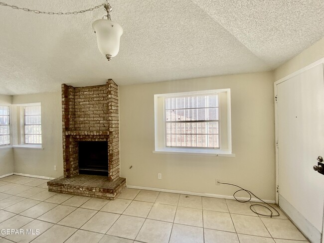 Photo - 823 Montera Rd