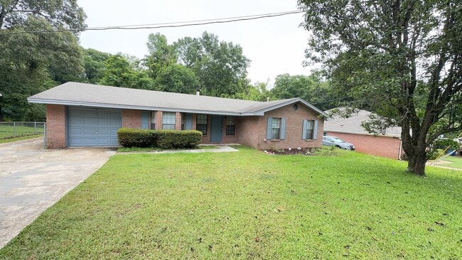 Building Photo - 103 Valley Creek Dr