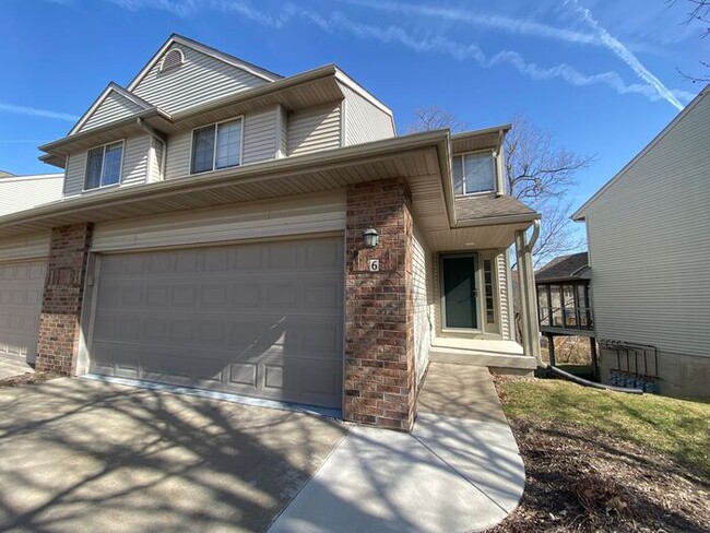 $2,200 | 4 Bedroom, 2 Bathroom Townhouse |... - $2,200 | 4 Bedroom, 2 Bathroom Townhouse |...