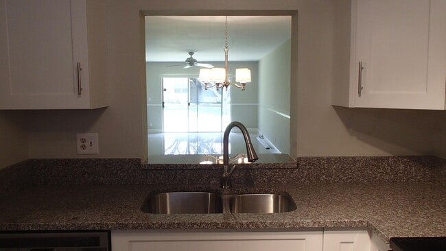 Photo - 2895 SW 22nd Ave Unit 1020