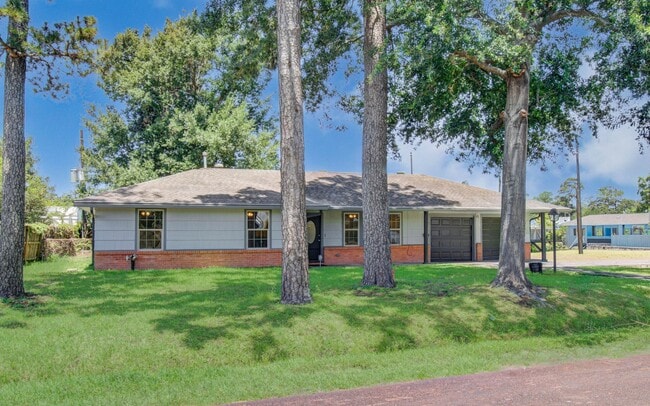 Photo - 1417 Longhorn Dr