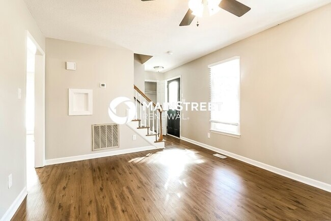Photo - 3 Bedroom Pet-Friendly Home in Raleigh, NC with Main Street Renewal