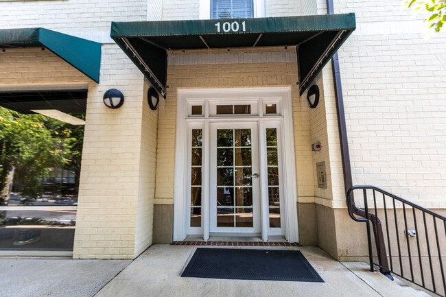 Photo - 1001 E Market St