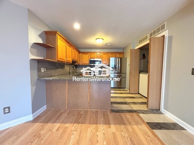 Photo - 10151 Sutton Pl