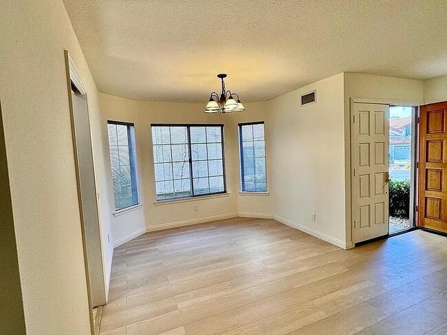 Photo - 5328 Natasha Ct