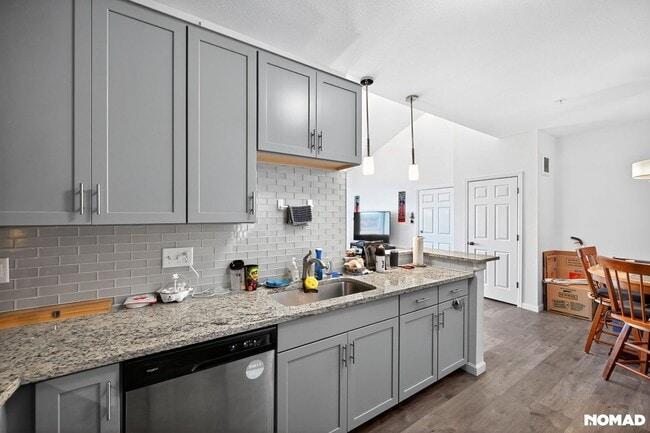 Photo - 15700 E Jamison Dr