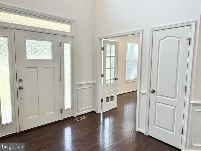 Building Photo - 133 Brooke Point Ct Rental
