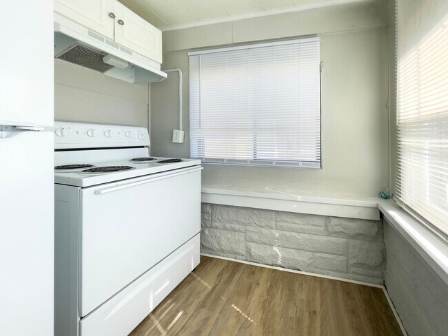 Photo - 2106 W Main St Unit Apt A