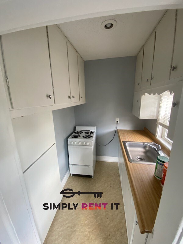 1 Bedroom, Upper Level Duplex, Boone