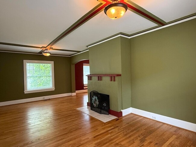 Photo - 221 Morningside Dr