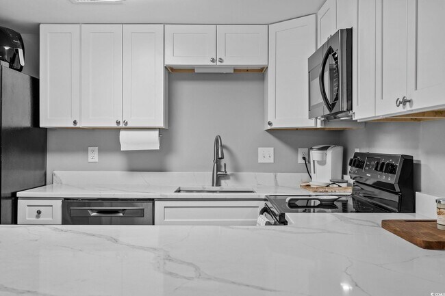 Photo - 941 S Ocean Blvd