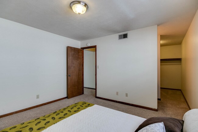 1119 Laramie