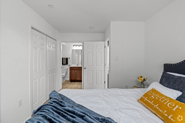 BR, 2BA - 1076SF Primary Bedroom